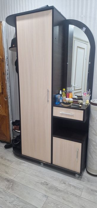Продам прихожую мебель
