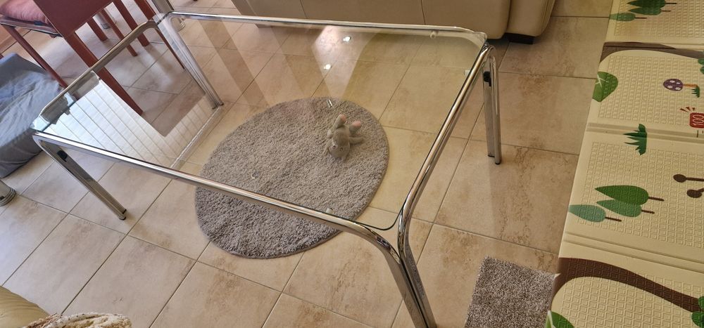 Холна стъклена  маса