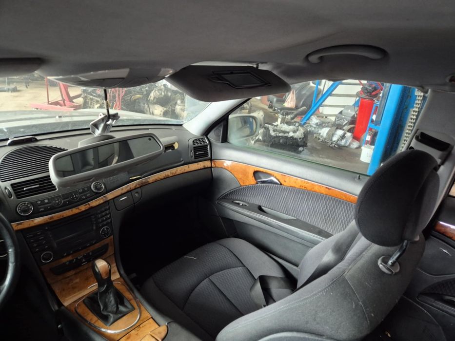 Mercedes W211  E220DI 150кс 646 Elegance ръчка седан НА ЧАСТИ!