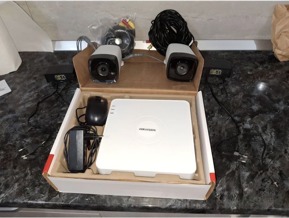 Vând kit de camere hikvision