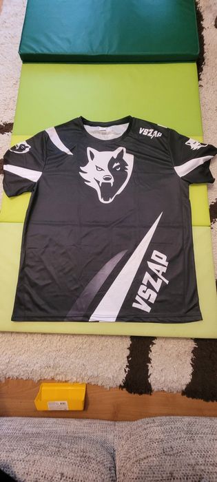 Tricouri sport barbati / femei