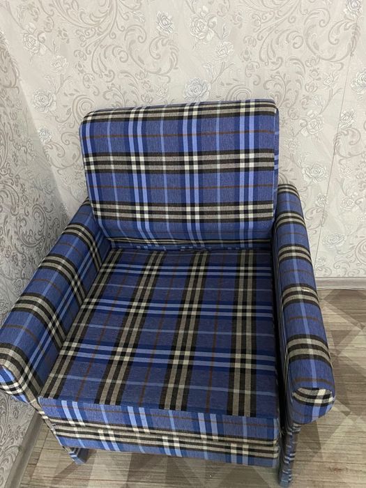 Продам кресла 2шт
