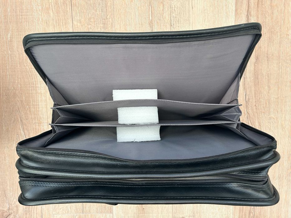 Geanta ThinkPad, din piele, pentru laptop 15".