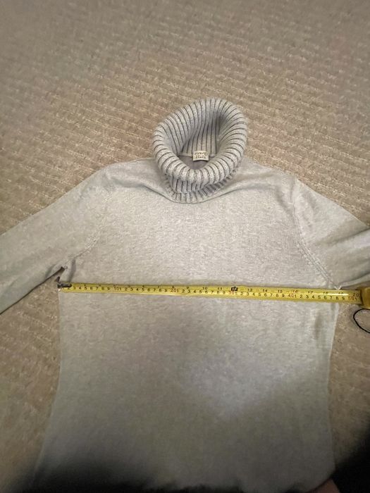 Pulover pe gat, Esprit.