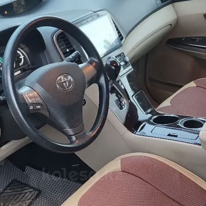 Toyota Venza в отличном состояние