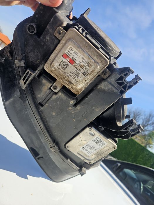 Ляв оборудван фар за Audi A4 B8.5 2014god