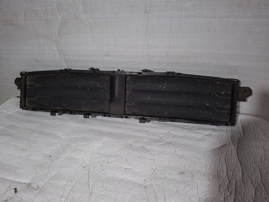 Grila activa Porche Macan