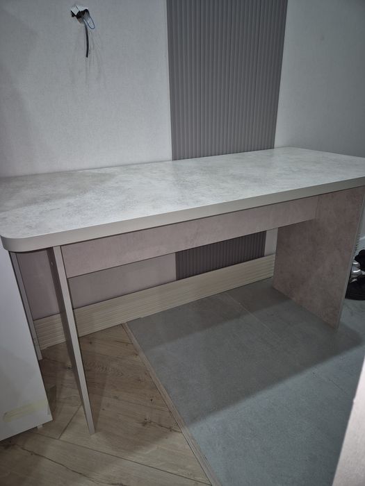 Стол кухонный новый