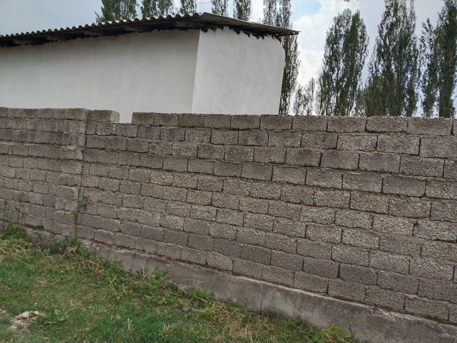 Ер сотилади. Yer sotiladi.