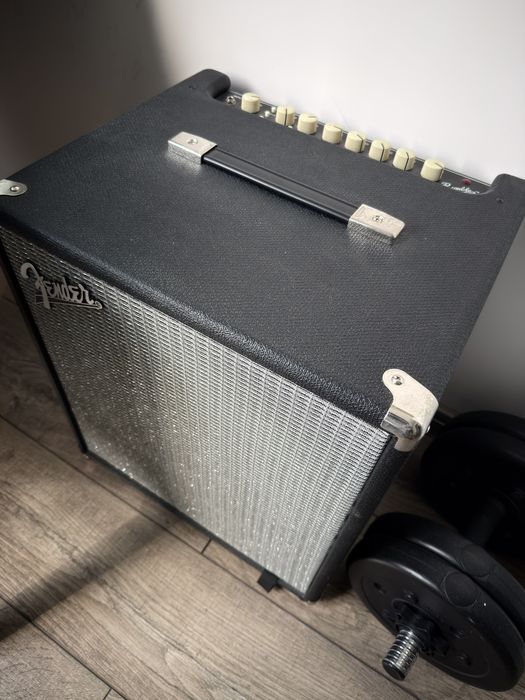 Бас усилвател Fender Rumble 100 V3