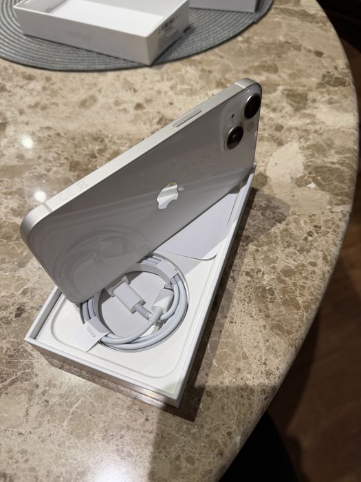 IPhone 14 128GB бял