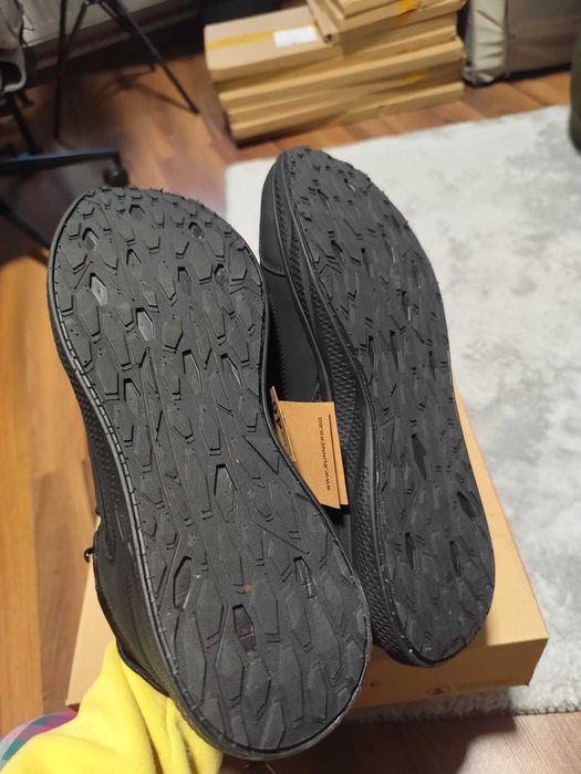 Маратонки, високи спортни обувки. 46 номер, нови.