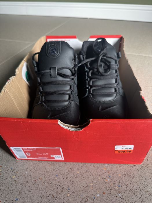 Vand adidasi Nike
