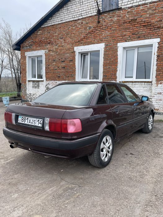 Продам Ауди 80 б4