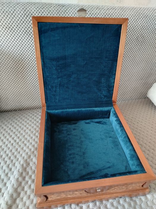 Продам шкатулку ручной работы