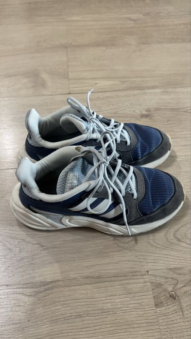 Кроссовки Adidas