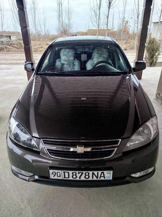 Avto jentra sotiladi