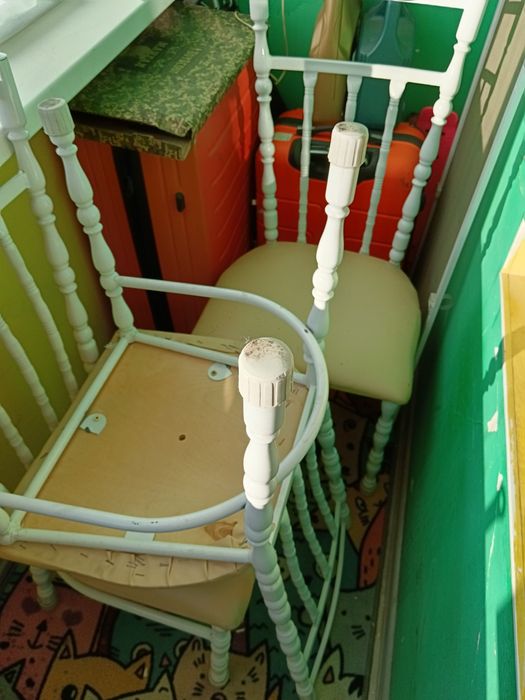 Продам стулья кухонные