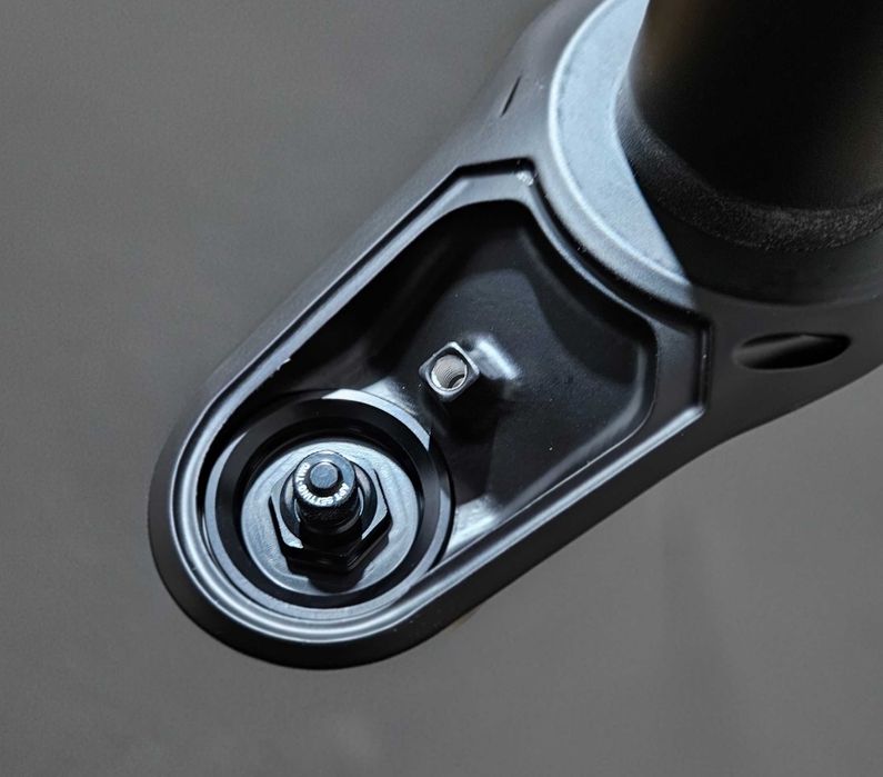 Вилка 29" DT Swiss F535 ONE PlushPort 150mm Boost 15X110mm