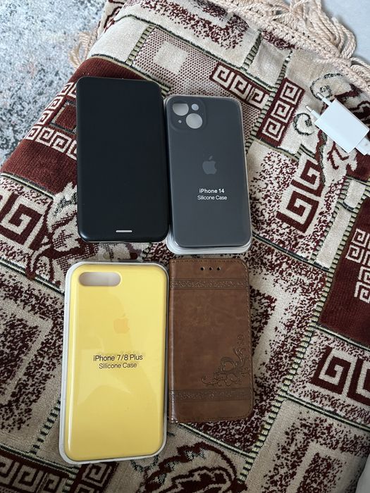 Продам чехлы от телефона