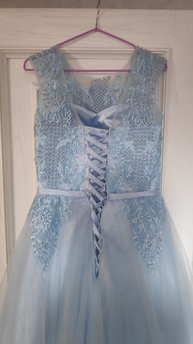 Продам нарядное вечернее платье