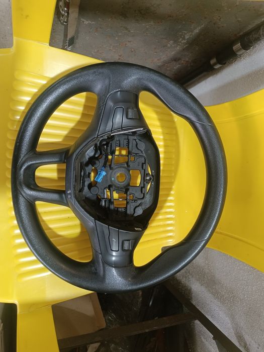 Волан за Пежо 208