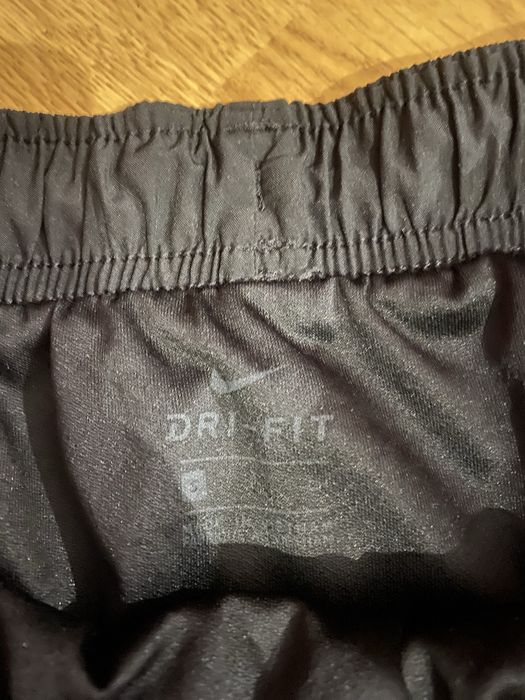 Дамски къси панталони Nike