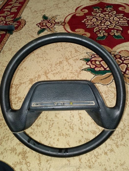 Продам руль 2114-15 в хорошем состоянии!