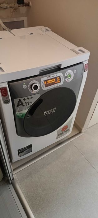 Спешно Пералня Hotpoint Ariston AQUALTIS 1600 оборота