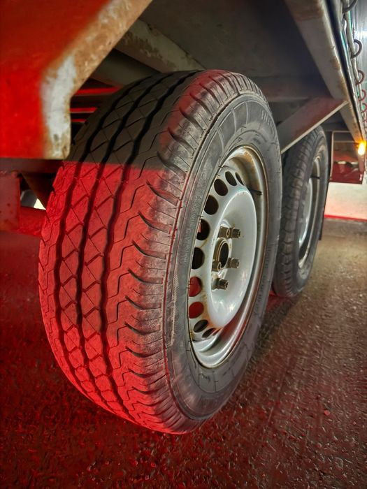 Прицеп эвакуатор тент