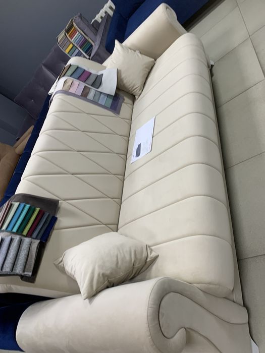 Срочно продам новый диван