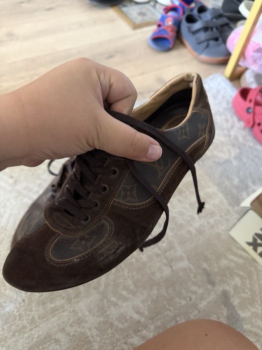 Продам кроссовки Louis Vuitton original