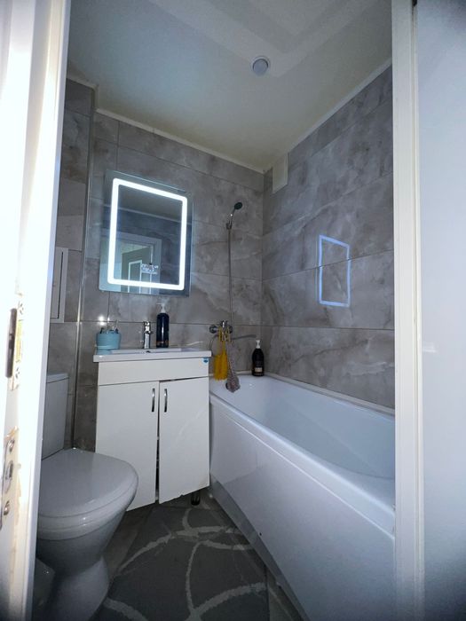 Продам 2 ком кв евроремонт в районе Детсада