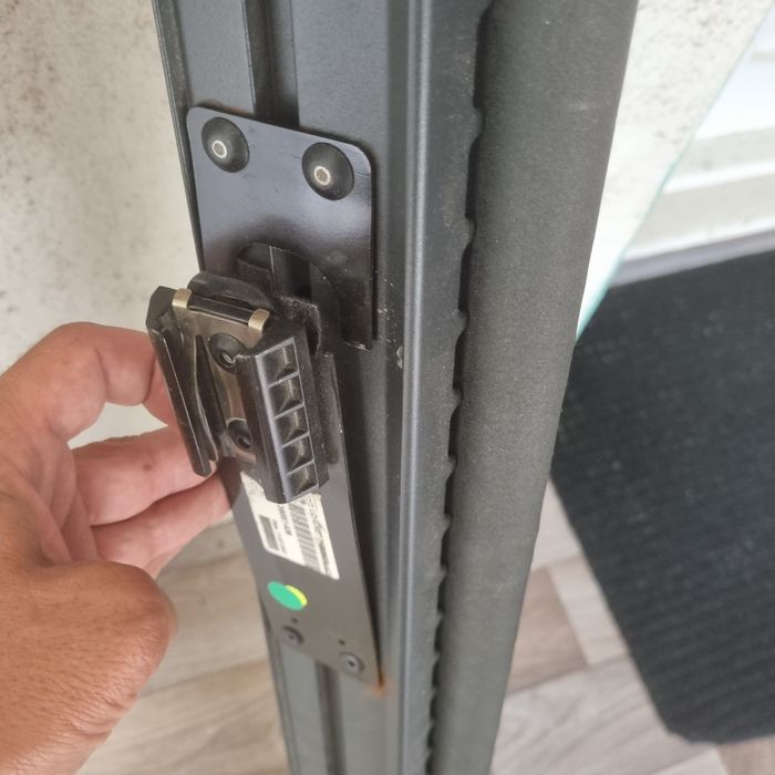 Мрежа за volvo v50