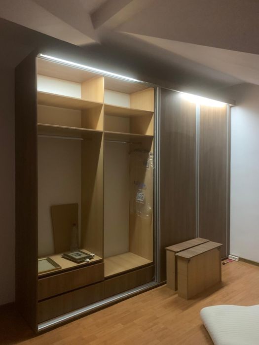 Dressing mare 4 usi culisante + lumini