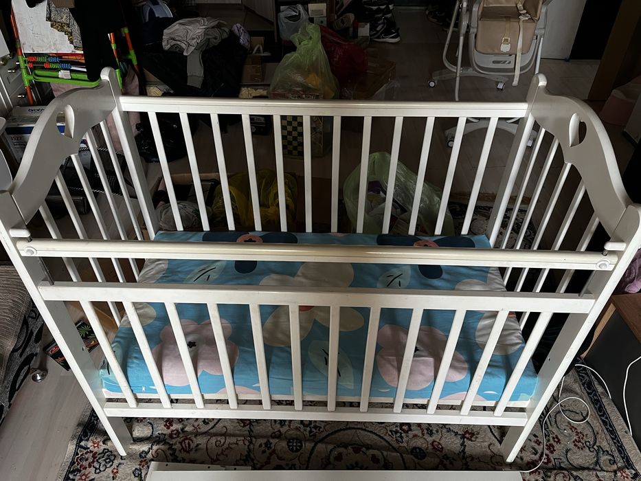 Детская кроватка