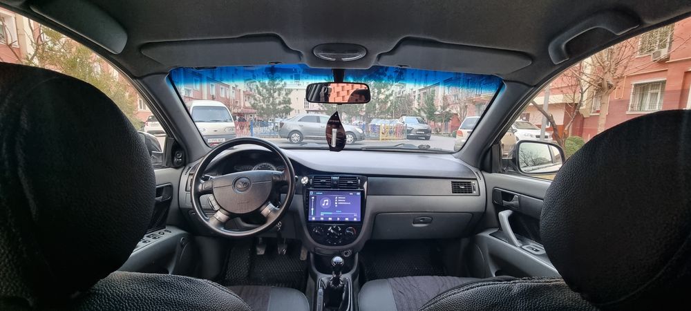 Jentra qora mexanika gazli