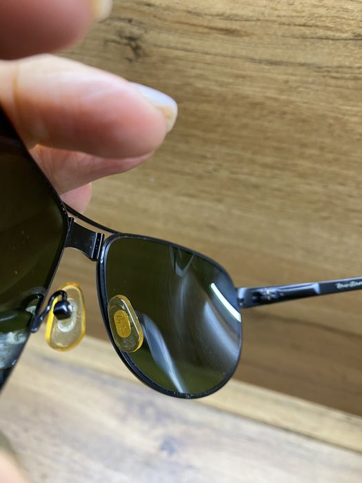 Продаются  очки ray ban оригинал