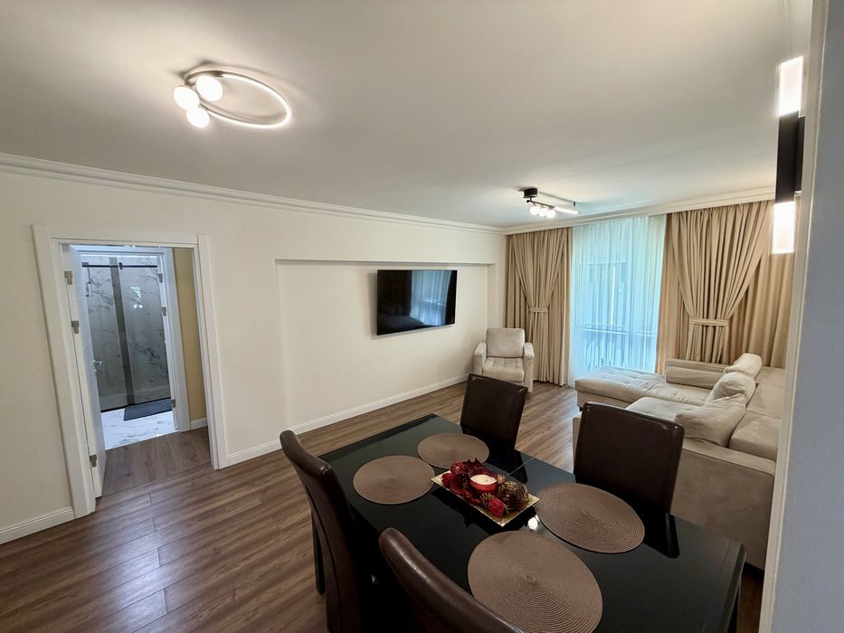 Apartament 3 camere - Faleza Nord - de vanzare