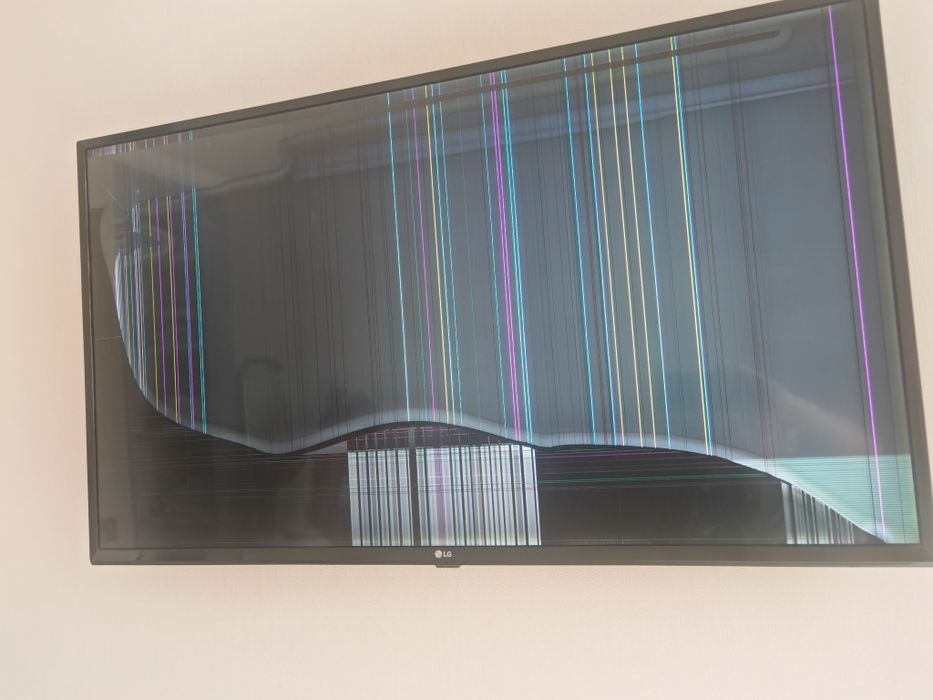 Продам смарт тв LG