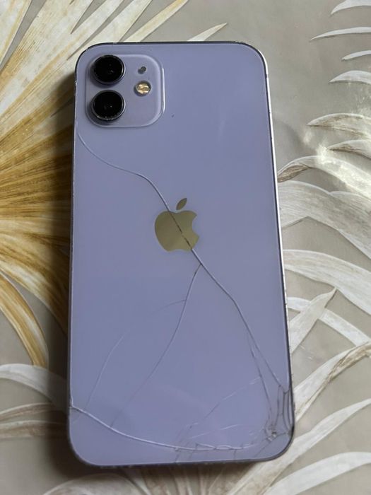 Iphone 12 продам