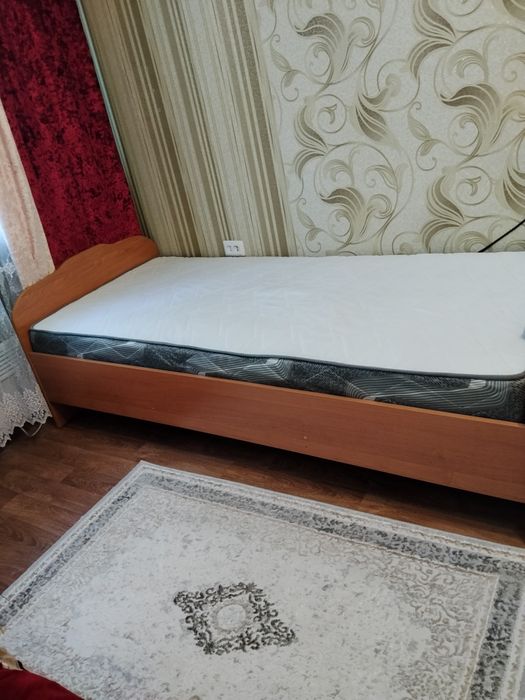 Продам новую кровать с матрасом