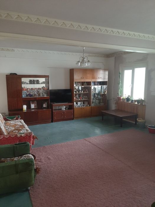 Продаётся своя квартира 5/8/9, риэлторов прошу не беспокоить.