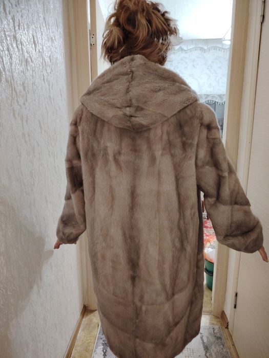 Продам Норковую шубу