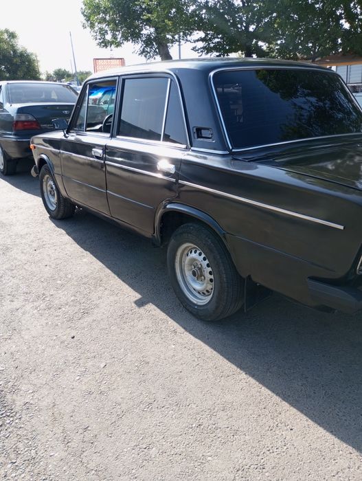Lada 2106 sotiladi