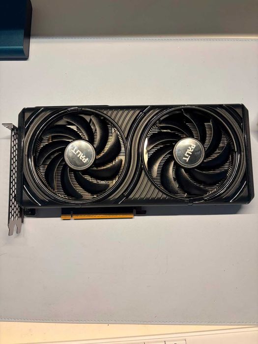 Palit RTX 5060 Infinity 2 OC 8GB GDDR7 – ca nouă