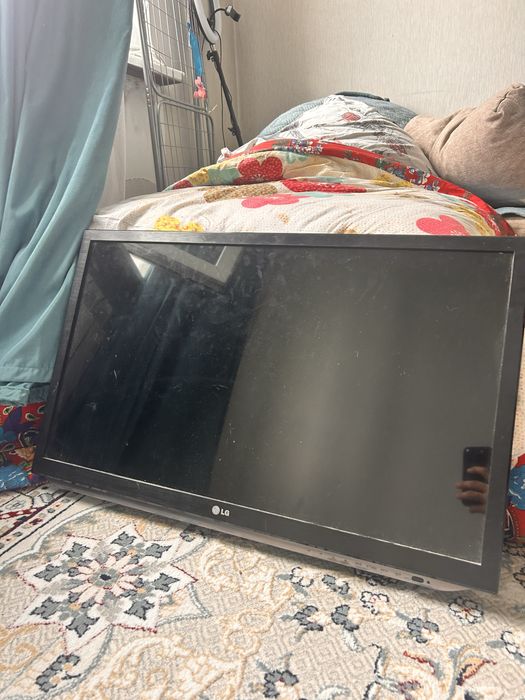 Срочно продам смарт TV LG