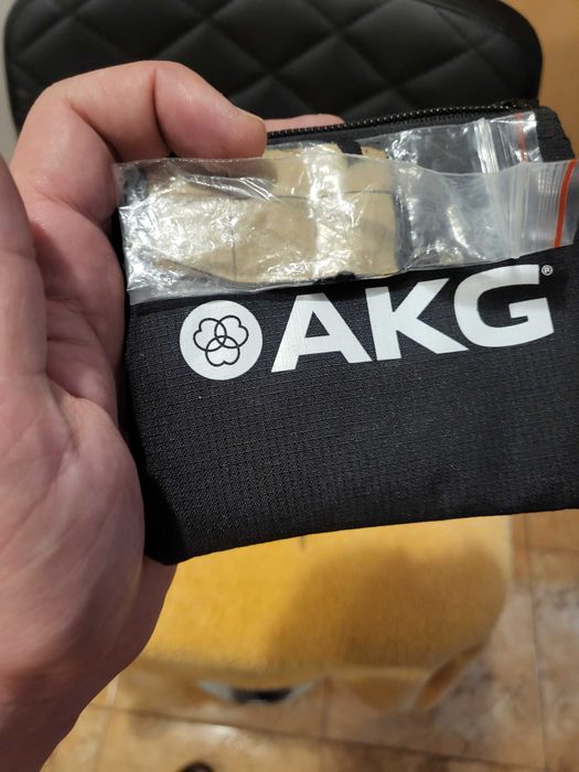 Akg c411 Violin Pickup+Shure SH-200 Wireless System
