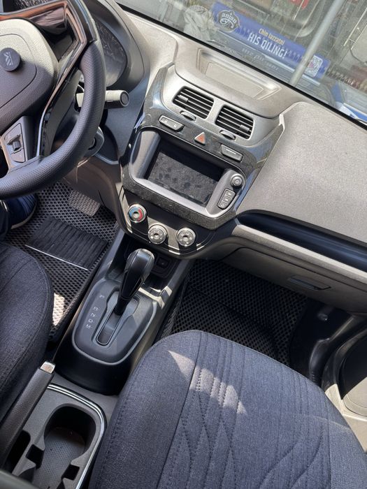 Chevrolet Cobalt 2026 — 4