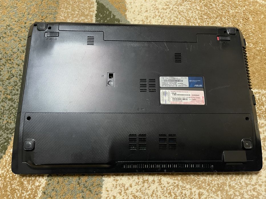 Asus ноутбук  продам